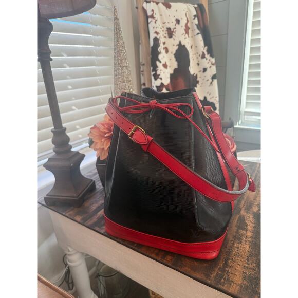 Vintage Louis Vuitton Black/Red Epi Noé Bucket Bag W/COA - Picture 1 of 16